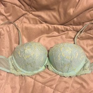 Sea foam lace vs bra 34 B